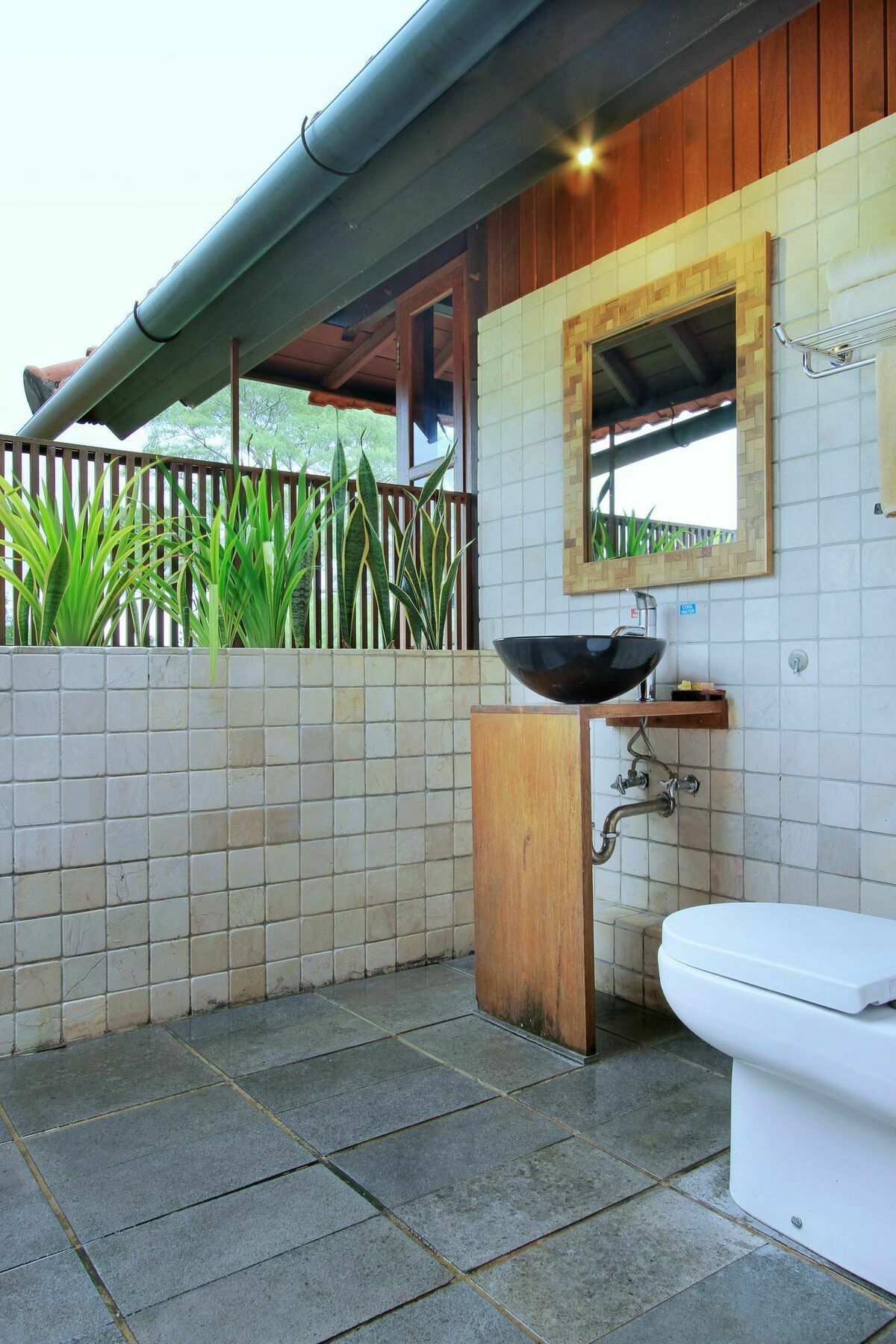 Sarin Ubud Suites By Pramana Villas Экстерьер фото